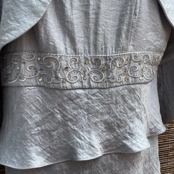 Formal Dress - Picture 2 of 5